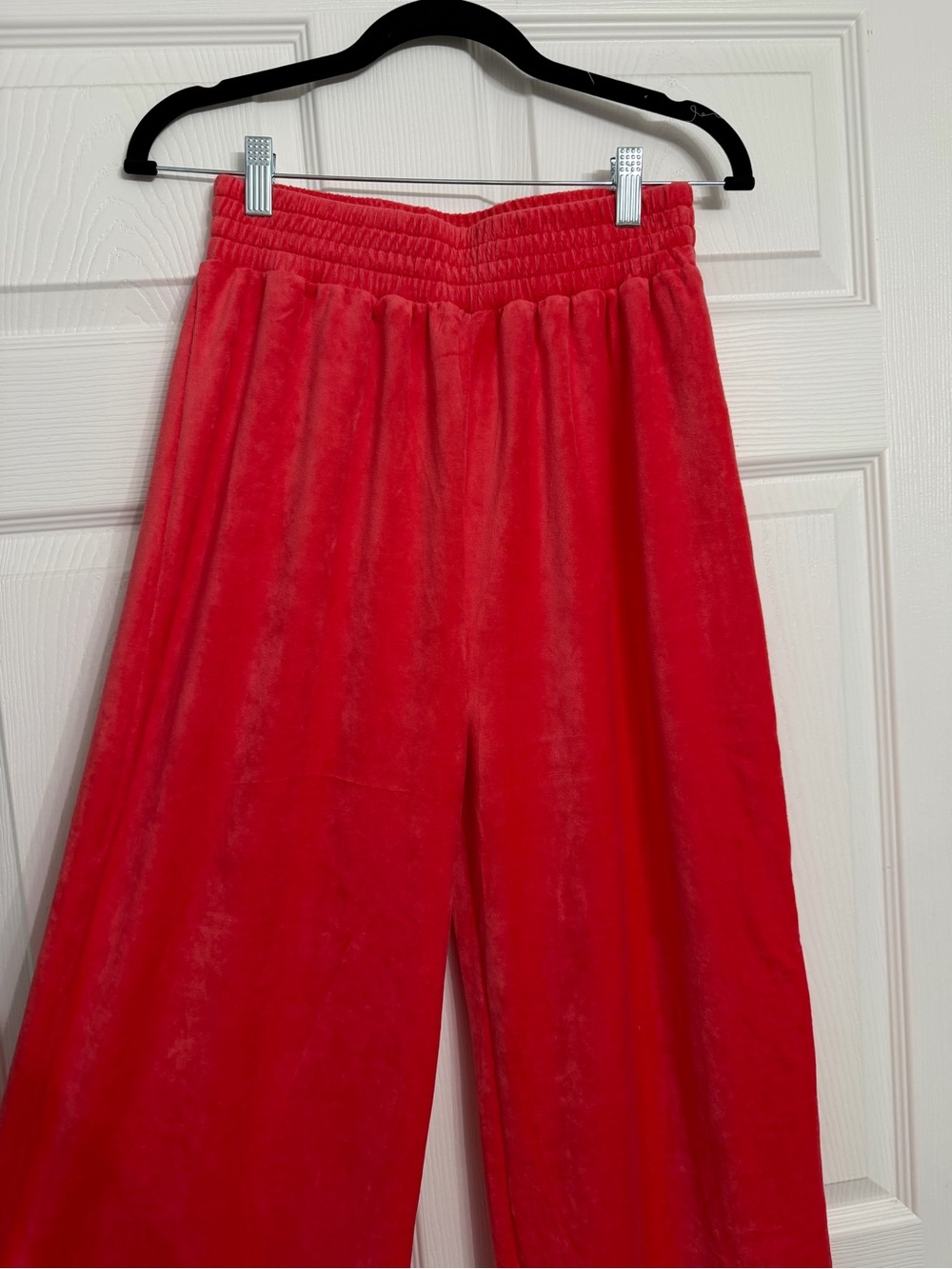 WinWin Coral Velour Lounge Pants